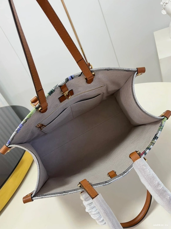 WIS VUITTON LOUIS MM ONTHEGO 1005